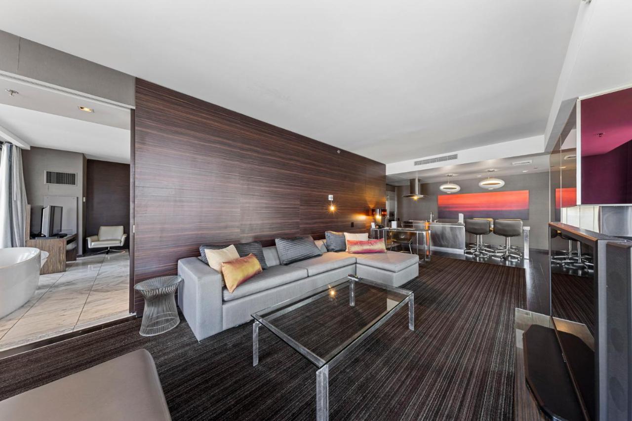 Huge Modern Luxury 17 Floor Panoramic Corner Suite With Open Balcony ラスベガス エクステリア 写真