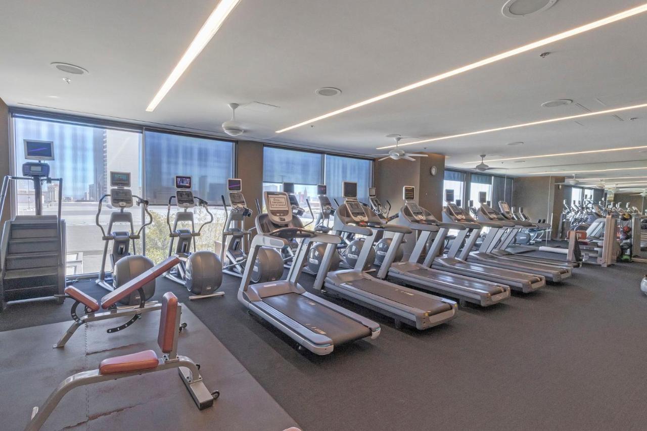 Huge Modern Luxury 17 Floor Panoramic Corner Suite With Open Balcony ラスベガス エクステリア 写真