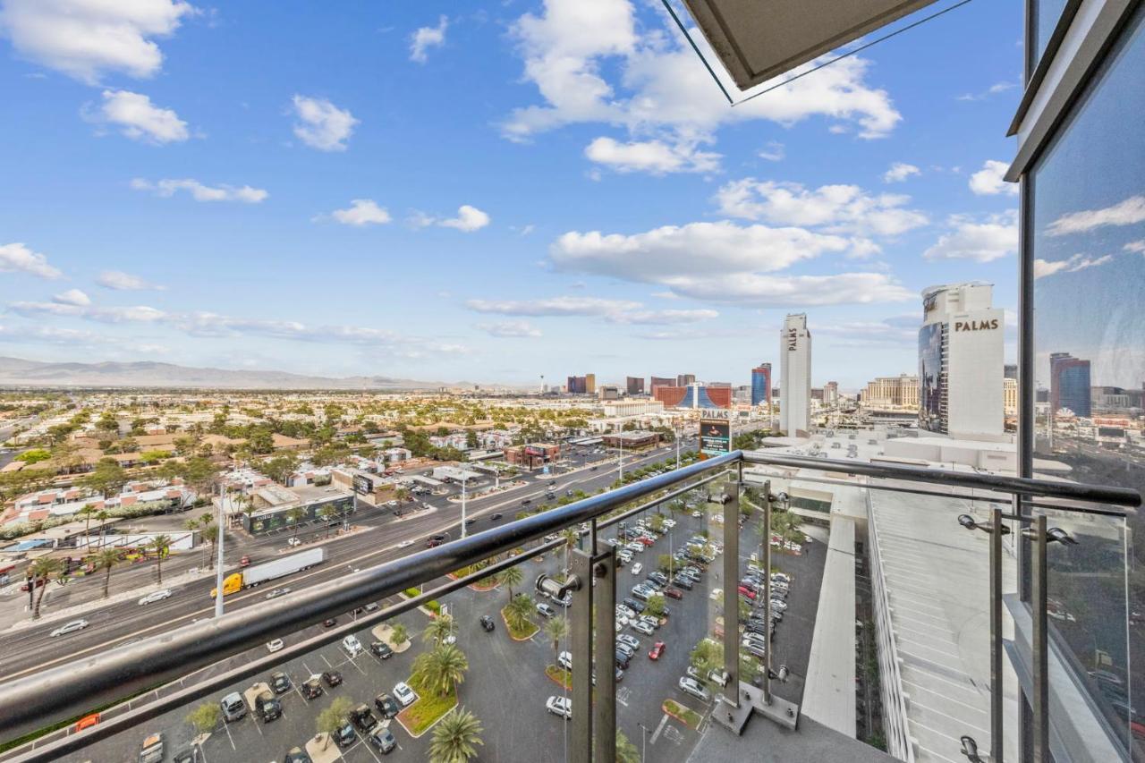 Huge Modern Luxury 17 Floor Panoramic Corner Suite With Open Balcony ラスベガス エクステリア 写真