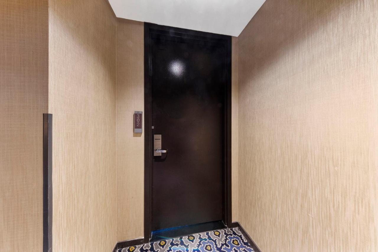 Huge Modern Luxury 17 Floor Panoramic Corner Suite With Open Balcony ラスベガス エクステリア 写真