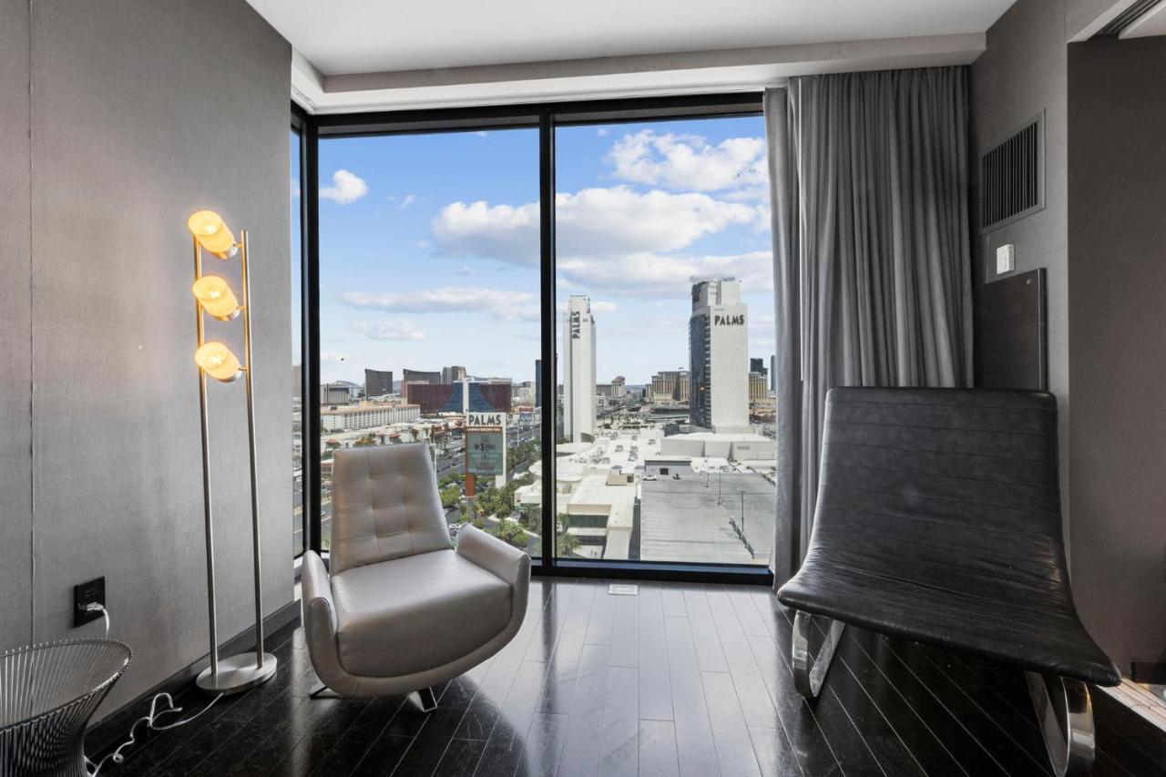 Huge Modern Luxury 17 Floor Panoramic Corner Suite With Open Balcony ラスベガス エクステリア 写真