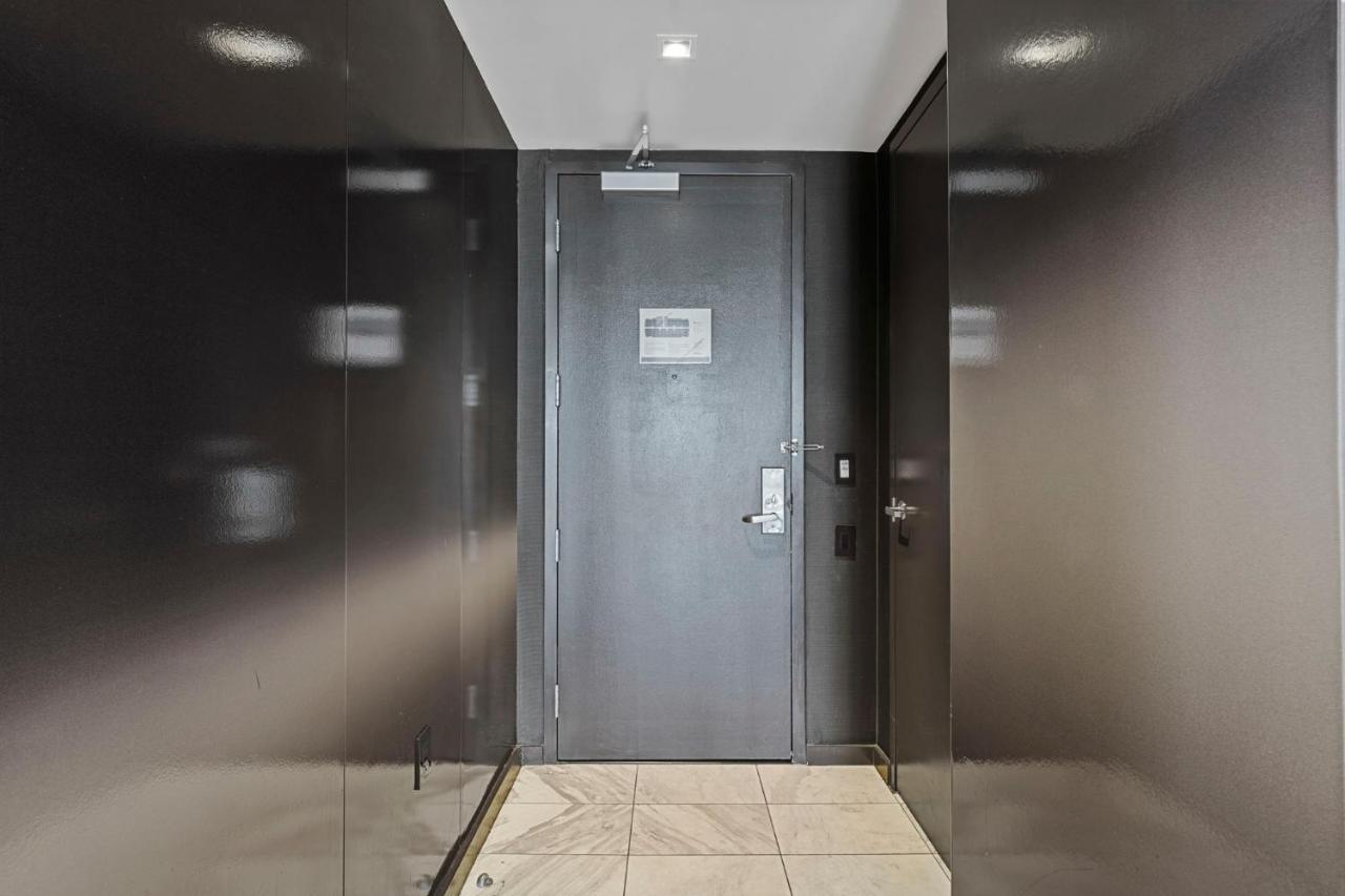 Huge Modern Luxury 17 Floor Panoramic Corner Suite With Open Balcony ラスベガス エクステリア 写真