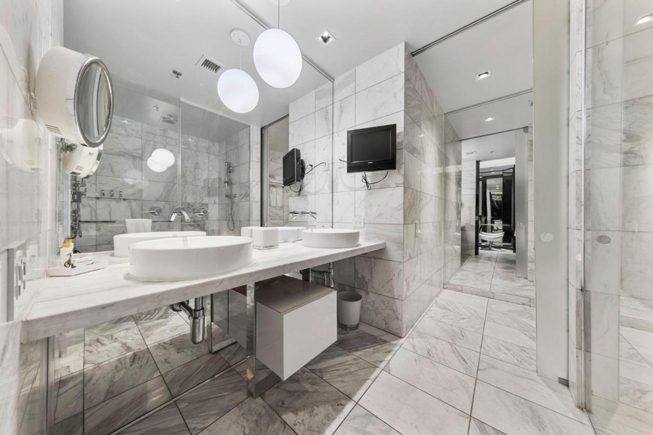 Huge Modern Luxury 17 Floor Panoramic Corner Suite With Open Balcony ラスベガス エクステリア 写真